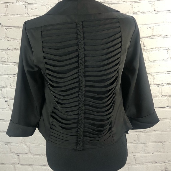 foreign exchange: Black Blazer  Size:(S) - Picture 8 of 13